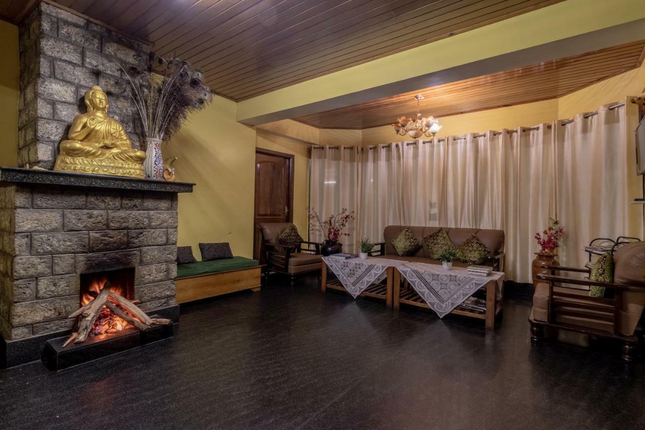 Maplewood Hotel & Spa Gangtok Exterior photo